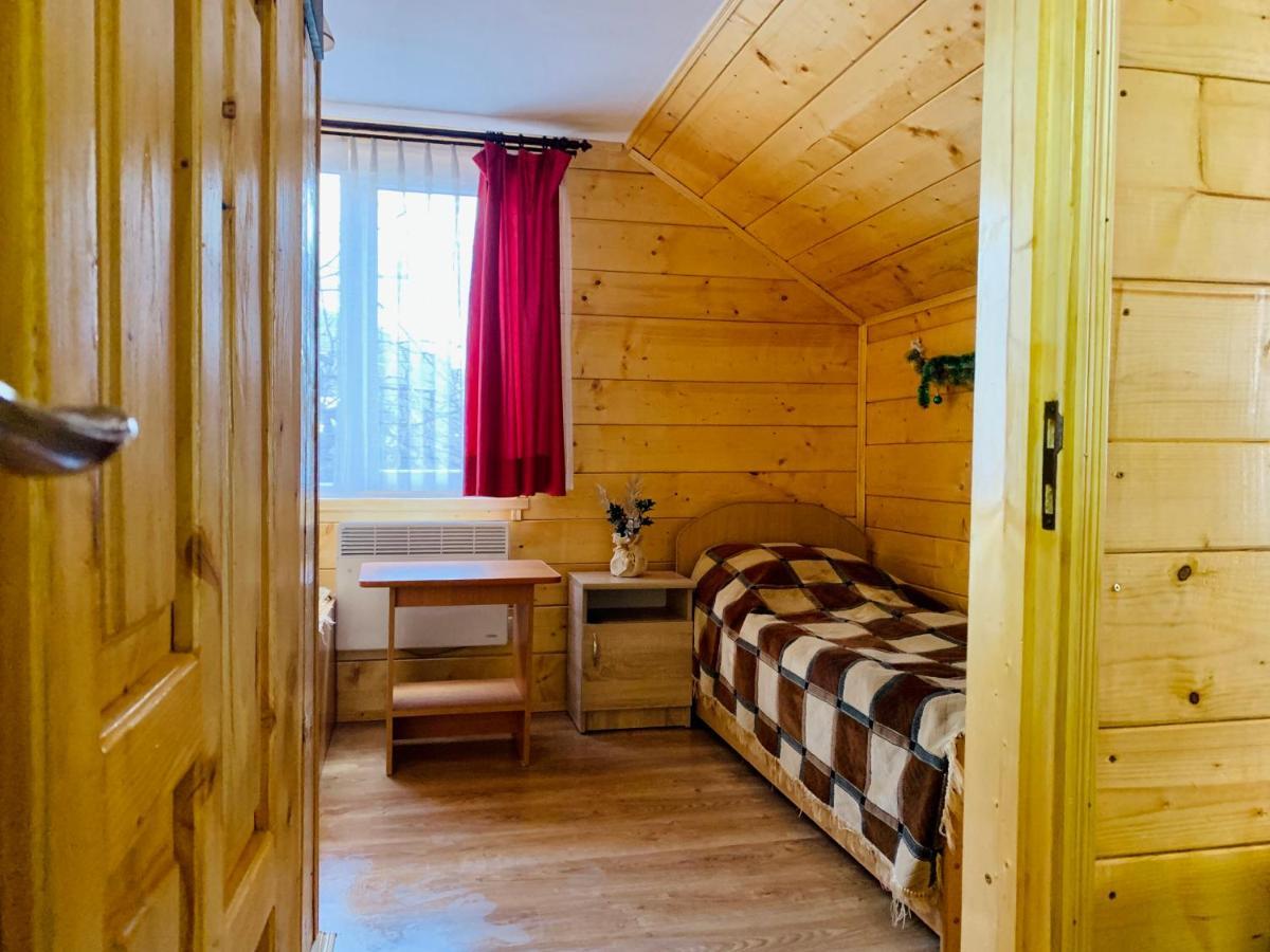 За Горбами Apartment Yaremche Exterior photo