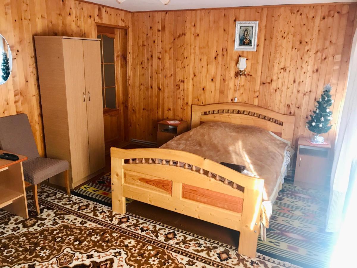 За Горбами Apartment Yaremche Exterior photo
